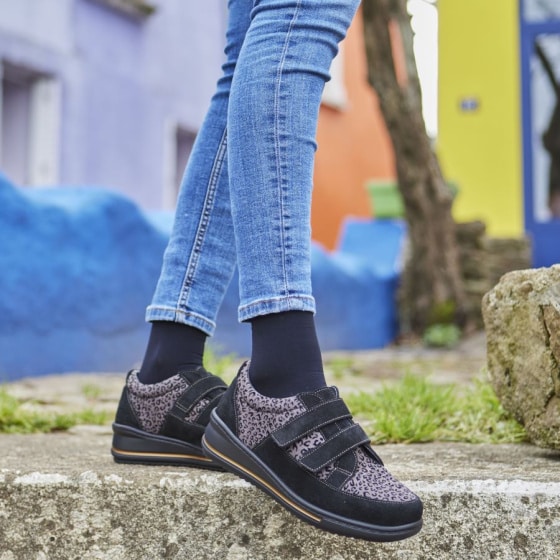 Baskets Orthopédiques Femme Nuoke - Tissu Rayé, Talon Compensé, Confort Printemps/automne